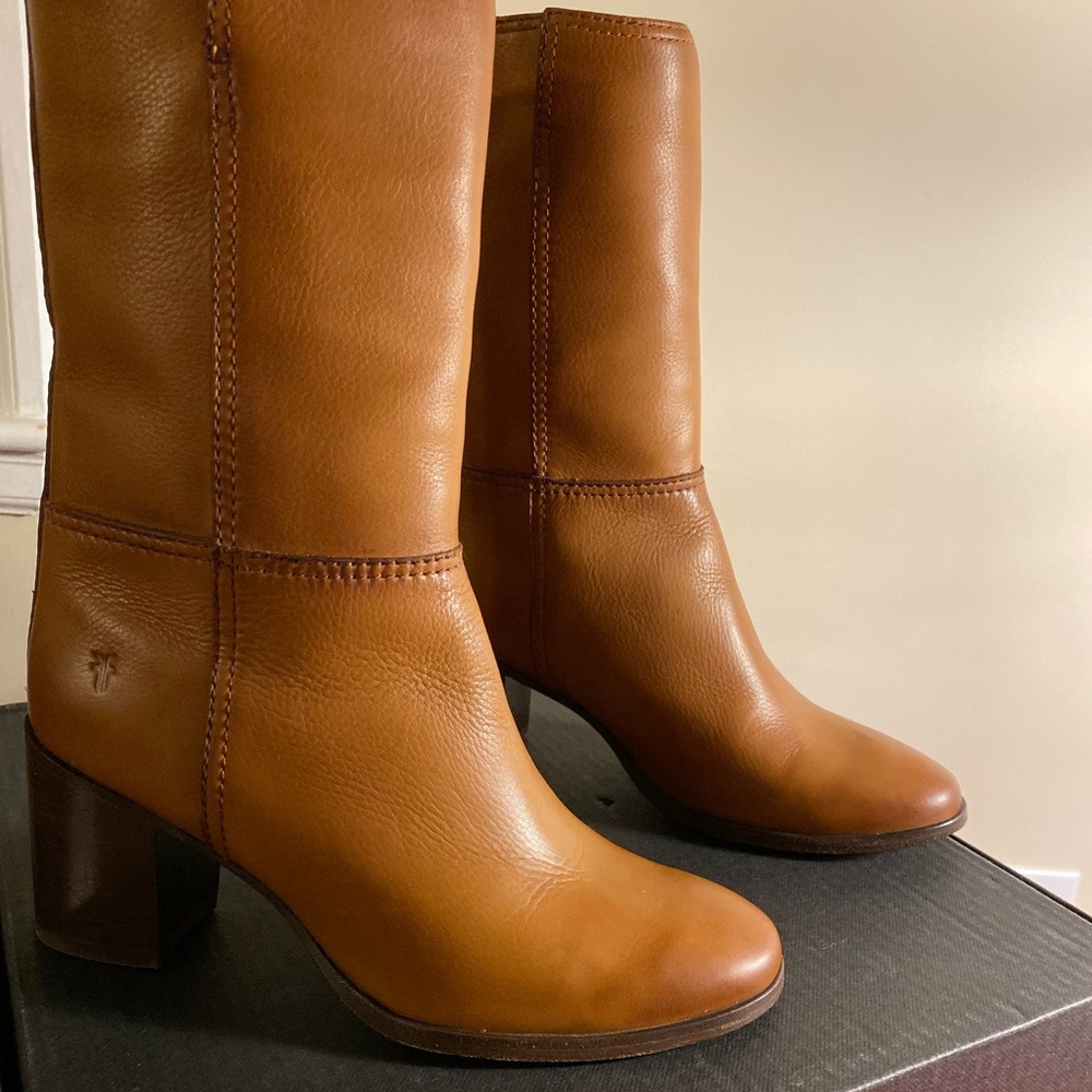 FRYE Nora Mid-Boots!